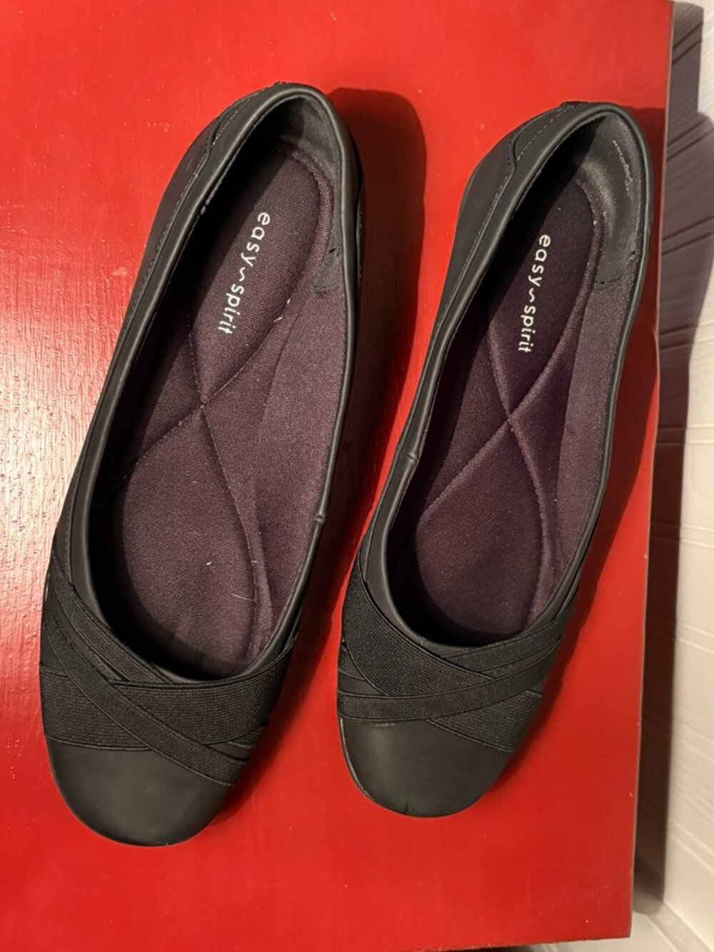 Easy Spirit black slip-on ballet slippers, size 8.5 Wide